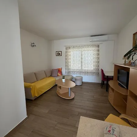 Mirta Appartement *